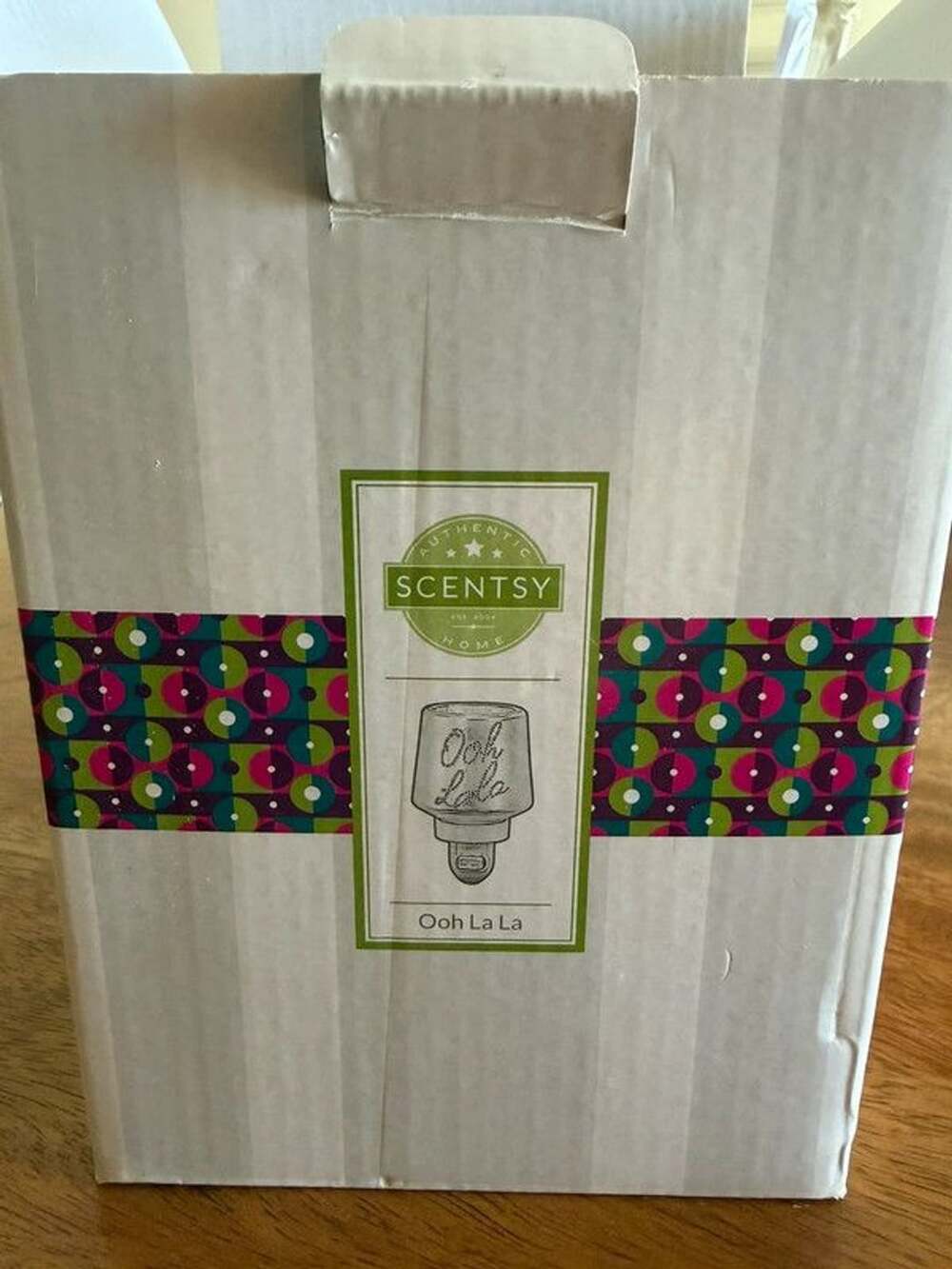 Scentsy Plug In “Ooh LaLa” | New with tags